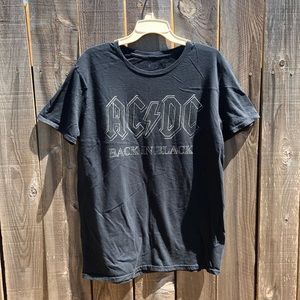 AC/DC Back in Black tee. Men’s Large